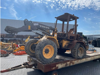 اللودر بعجل VOLVO L30G