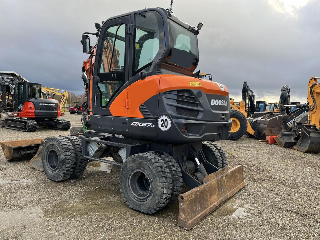 Doosan DX57W  Doosan DX57W: صورة 4