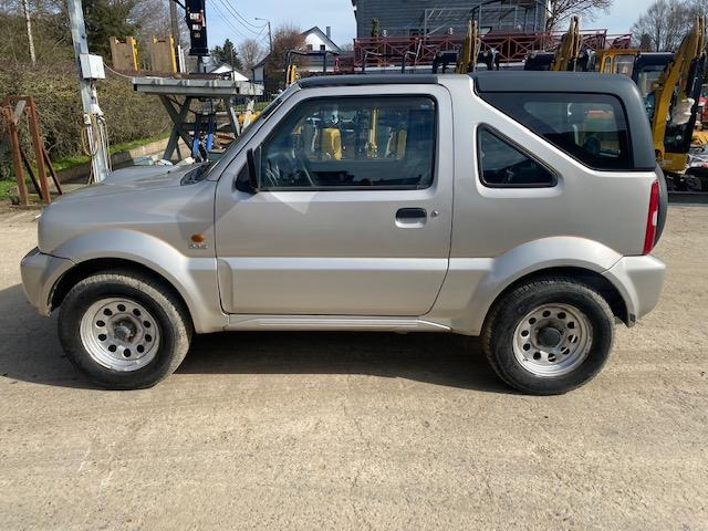 Suzuki Jimny  Suzuki Jimny: صورة 19