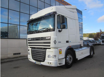 وحدة جر DAF XF 105 460