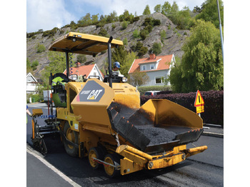 مدادة الأسفلت CATERPILLAR AP300F