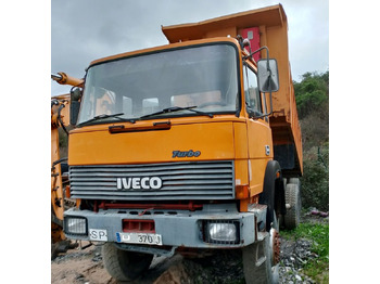 شاحنة قلاب IVECO