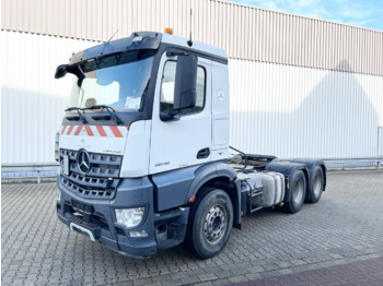 وحدة جر MERCEDES-BENZ Arocs 2648