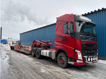 شاحنة VOLVO FH