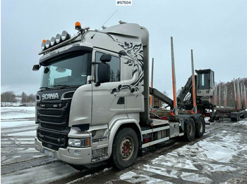 شاحنة قطع الأشجار SCANIA R 520