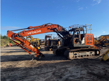 حفار زحاف HITACHI ZX225USLC-6