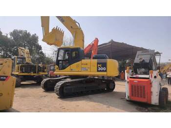 حفار زحاف KOMATSU PC300-7