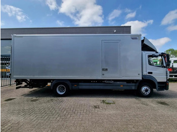 شاحنة مقفلة Mercedes-Benz Atego 1218 Koffer/ Ladebordwand/ Airco/ Grau Metallic: صورة 3