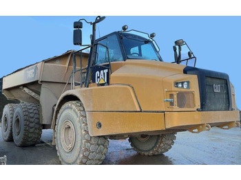 شاحنة قلاب مفصلية CATERPILLAR 745