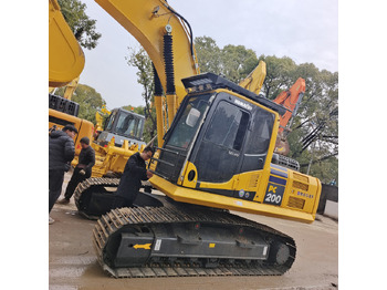 حفار زحاف KOMATSU PC 200-8 N1: صورة 3