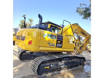 حفار زحاف KOMATSU PC200-7