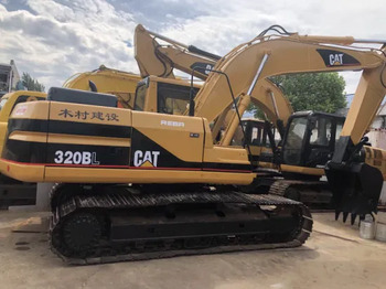 حفار زحاف CATERPILLAR 320BL