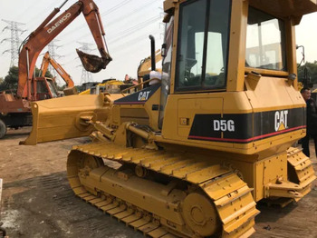 جرافة CATERPILLAR D5K