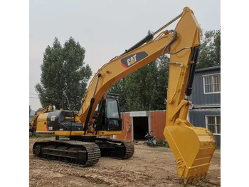 حفار زحاف CATERPILLAR 320D2