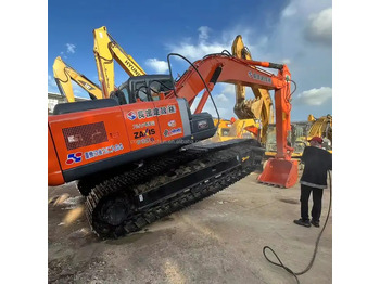 حفار زحاف HITACHI ZX200