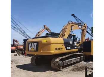 حفار زحاف CATERPILLAR 320D2