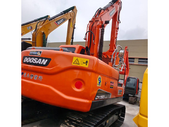 حفار زحاف DOOSAN DX150