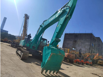 حفار زحاف KOBELCO