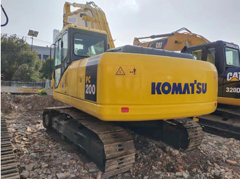 حفار زحاف KOMATSU PC200-7