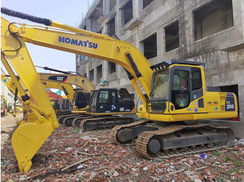 حفار زحاف KOMATSU PC200-7