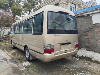 حافلة سوبربان TOYOTA Coaster: صورة 2