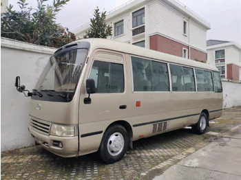 حافلة سوبربان TOYOTA Coaster: صورة 5