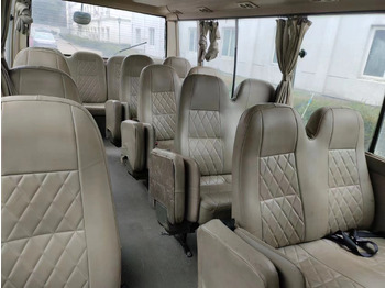 حافلة سوبربان TOYOTA Coaster: صورة 3