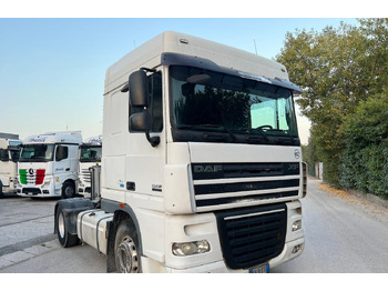 وحدة جر DAF XF 105 460