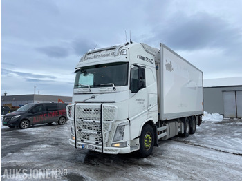 شاحنة مقفلة VOLVO FH 540