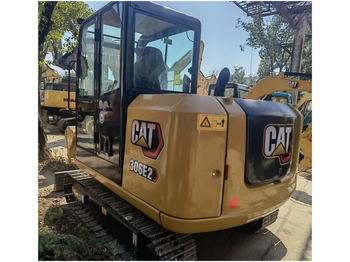 حفار زحاف CATERPILLAR 306E2