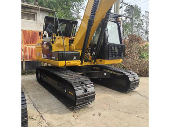 حفار زحاف CATERPILLAR 320D2L: صورة 5