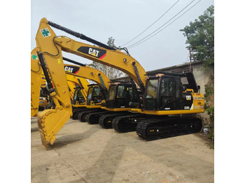 حفار زحاف CATERPILLAR 320D2L: صورة 2