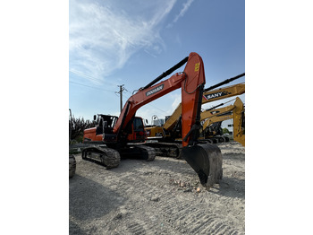 حفار زحاف DOOSAN DX225