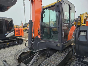 حفار زحاف DOOSAN DX60