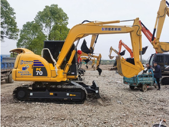 حفار زحاف KOMATSU PC70-8