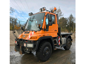 آلية المنفعة/ مركبة خاصة UNIMOG U300