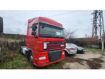 وحدة جر DAF XF 105 460