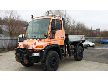 شاحنة قلاب UNIMOG U500