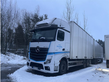 شاحنة مقفلة MERCEDES-BENZ Actros