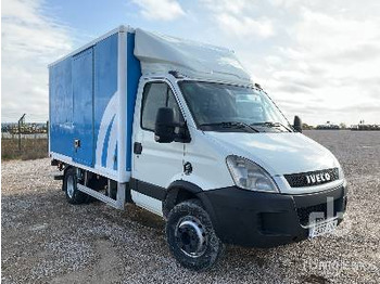 شاحنة مقفلة IVECO 65C18 4x2: صورة 4