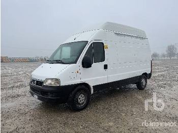 شاحنة مقفلة FIAT Ducato