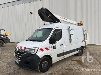 منصة تلسكوبية محمولة على شاحنة RENAULT Master