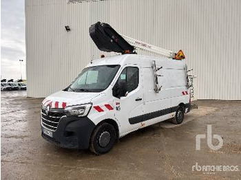 منصة تلسكوبية محمولة على شاحنة RENAULT Master