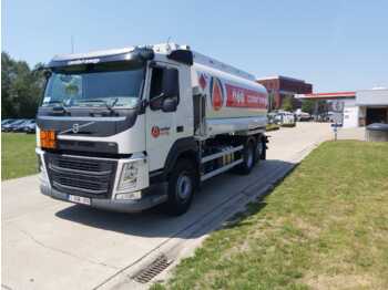 شاحنة صهريج VOLVO FM