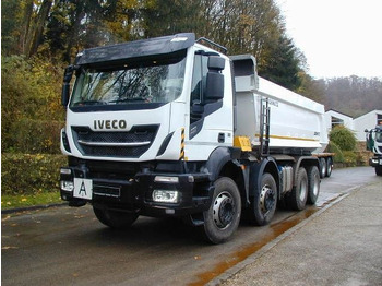 شاحنة قلاب IVECO Stralis