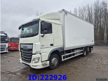 شاحنة صندوق متساوي DAF XF 106 440