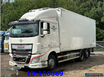 شاحنة الفريزر DAF XF 106 460