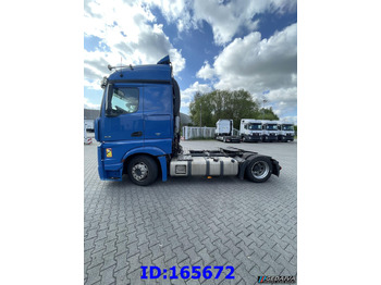 وحدة جر MERCEDES-BENZ Actros 1845