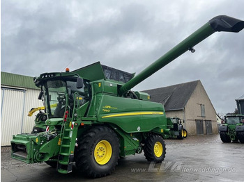 حصادة موحَّدة JOHN DEERE T660