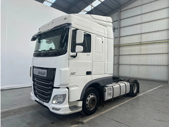 وحدة جر DAF XF 106 460